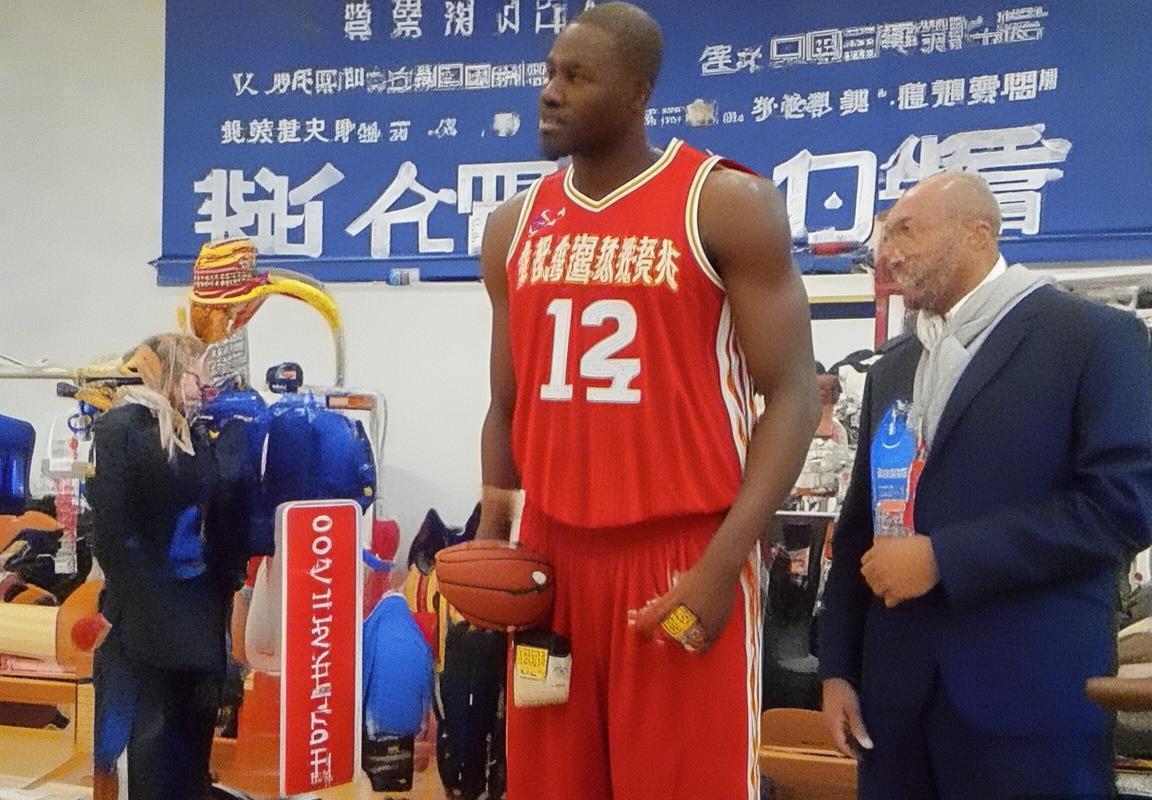 2016年NBA经典对决：库里杜兰特双星闪耀，加索尔内线支撑灰熊(图5)