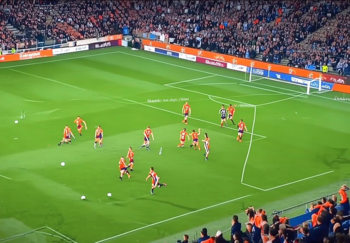 2019荷兰德比：足球巅峰对决战术解析及赛果启示