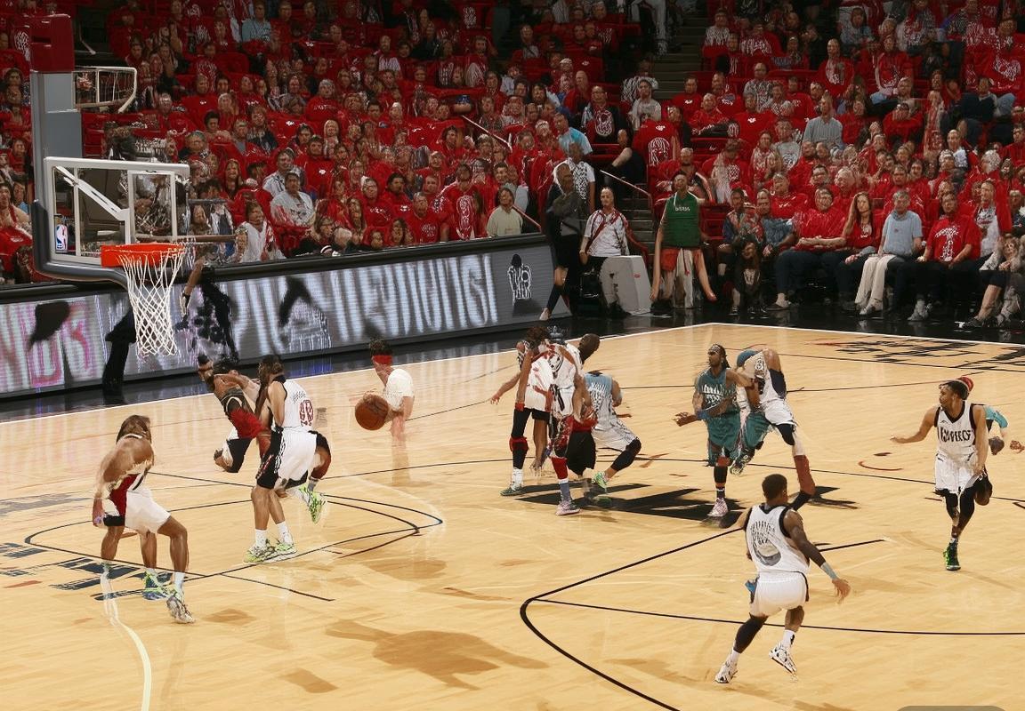 2016年NBA巅峰对决：森林狼VS火箭精彩回顾(图4)